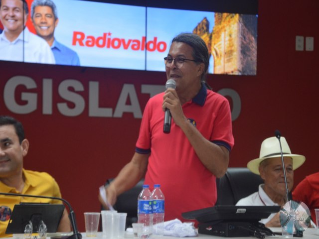 Plenria do PT reafirma candidatura de Radiolvaldo Costa em Alagoinhas
