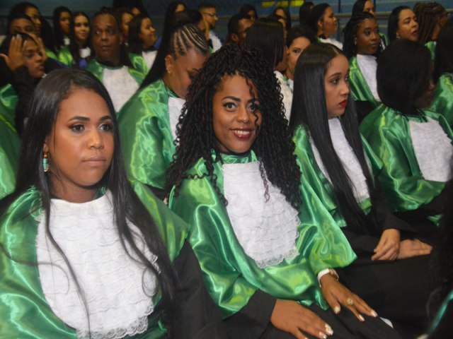 CETEP Alagoinhas realiza cerimonia de formatura com 118 estudantes