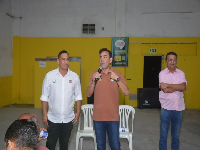 Visita do pr-candidato Gustavo Carmo na Rua do Catu 