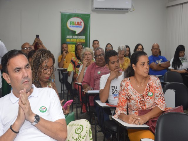 Comunidades espritas se renem com Gustavo Carmo no Fala Alagoinhas