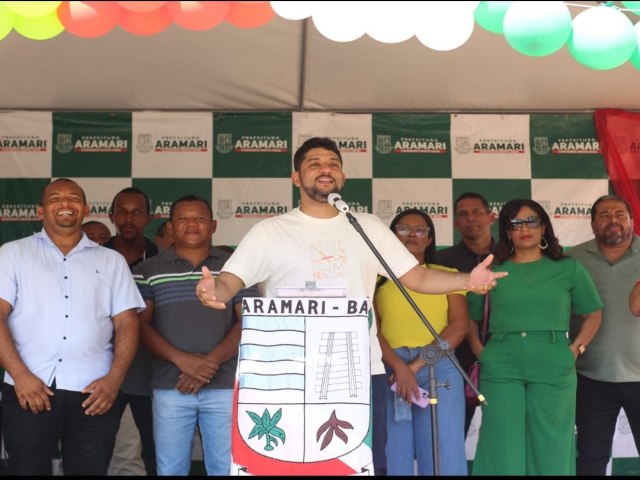 Prefeito Fidel assina ordem de servio da pavimentao do Catuzinho