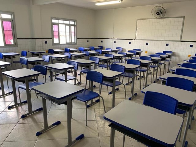 Mes denunciam professor que tocava alunas de 11 anos em Mato Grosso do Sul