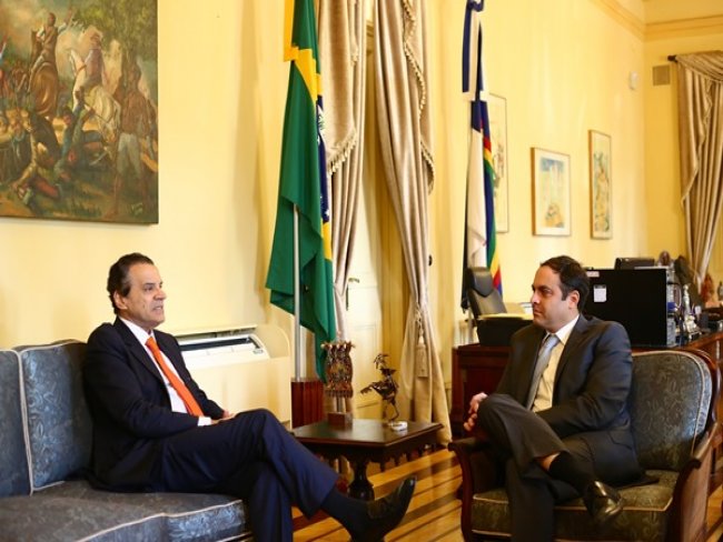 Governador de Pernambuco recebe ministro do Turismo, Henrique Eduardo Alves
