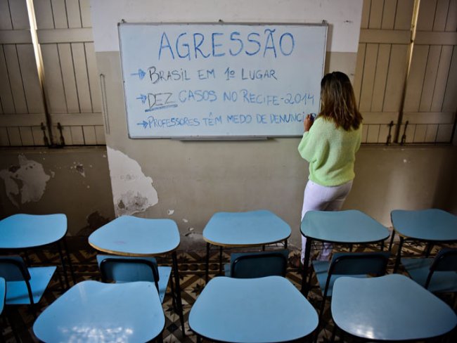 No Mês dos Professores, número de docentes afastados por agressões sofridas em sala assusta