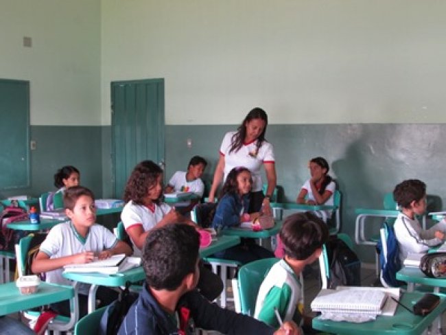 Escola Municipal Eliete Araújo funciona normalmente apesar da morte brutal de aluno