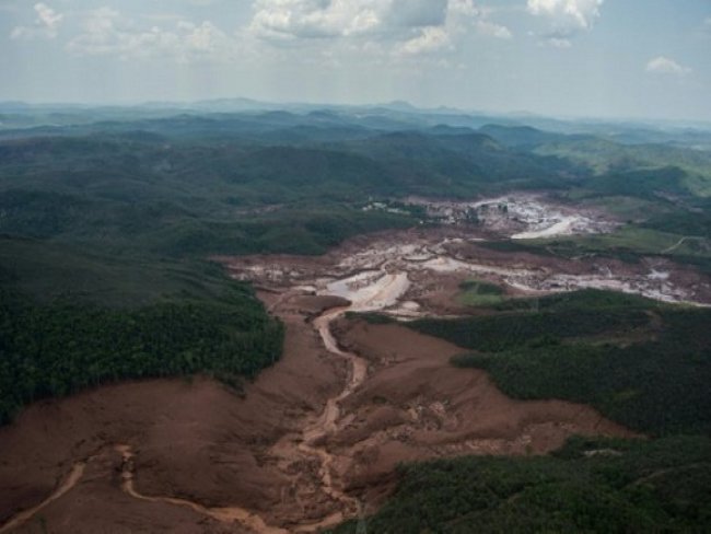 Samarco admite risco de rompimento nas barragens Santarém e Germano