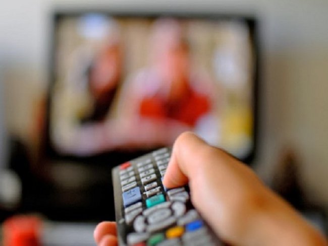 Assinaturas de TV paga caíram no Brasil desde o início do ano