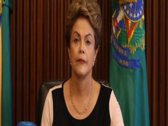 Dilma defende suspensão de recesso e diz que País não pode parar até fevereiro