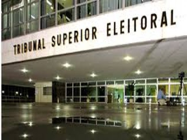 Ações contra Dilma e Temer no TSE serão julgadas somente após recesso