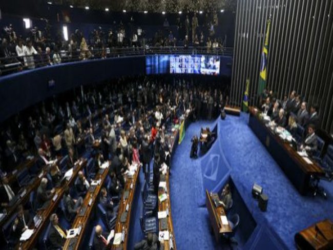PSDB, DEM e PPS entrarão no STF contra manutenção de direitos políticos de Dilma