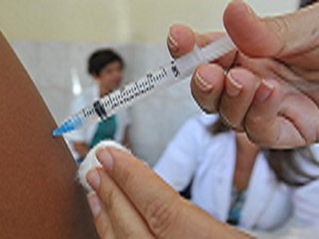 Meninos de 12 e 13 anos serão vacinados contra HPV a partir de janeiro