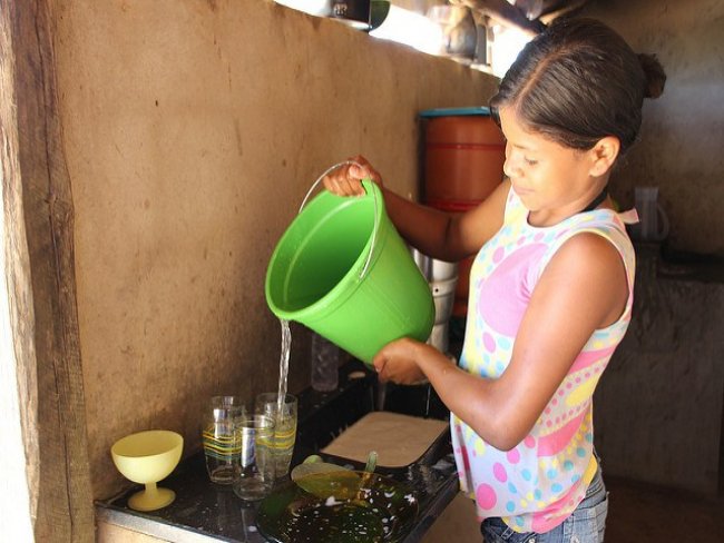 Poços garantem água para comunidades rurais do semiárido pernambucano