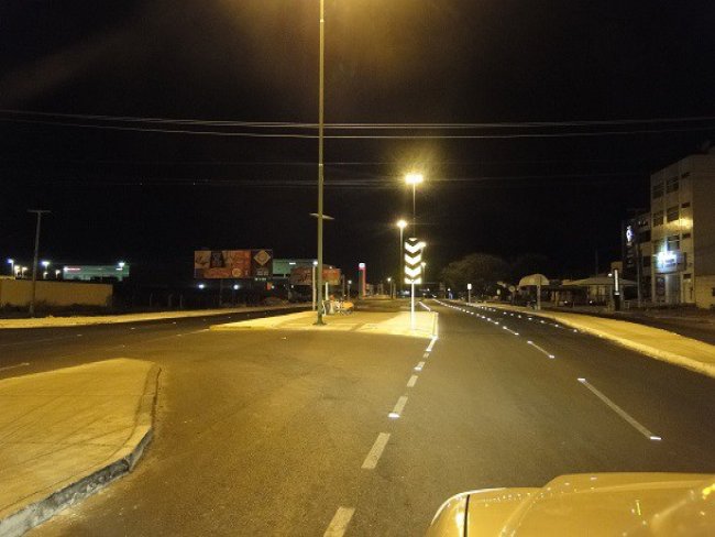 Avenida Monsenhor Ângelo Sampaio ganha sinalização vertical e horizontal em Petrolina