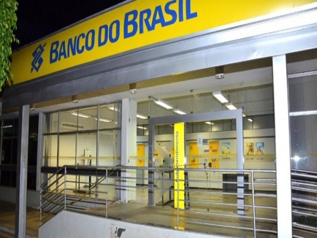 Banco do Brasil suspende concursos