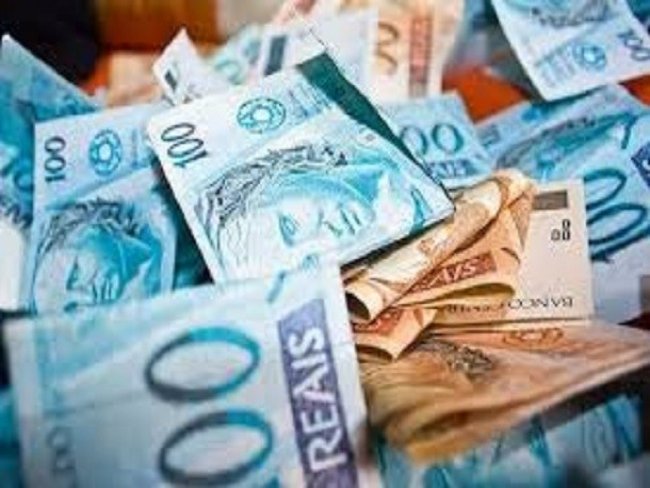 Congresso aprova salário mínimo de R$ 945,80 para 2017