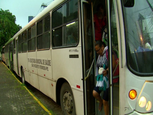 Pacientes do interior de PE enfrentam longas distâncias de ônibus para receber tratamento médico no Recife By : Assessoria de Comunicação do Deputado Gonzaga Patriota