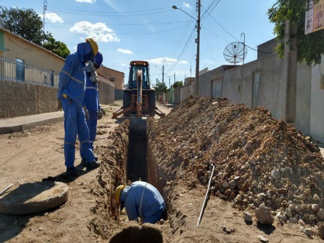 Compesa avança com obras de esgotamento sanitário em Petrolina por Edenevaldo Alves