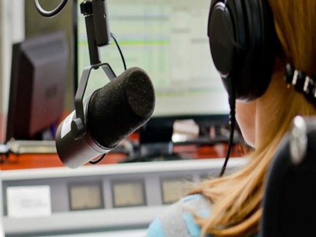 Audiência do rádio cresce 20% durante isolamento social, aponta pesquisa