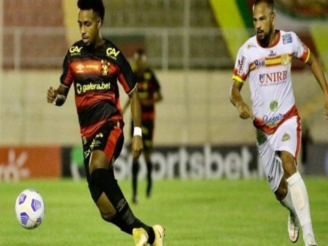 Após queda de energia durante jogo contra Juazeirense, Sport solicita perícia detalhada nos refletores do Estádio do Adauto Moraes