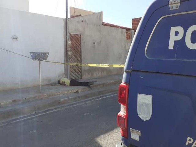 Homem é assassinado no bairro Cosme e Damião em Petrolina (PE)