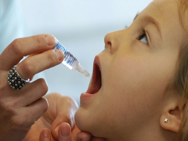 Governo anuncia atualização da vacina contra pólio a partir de 2024