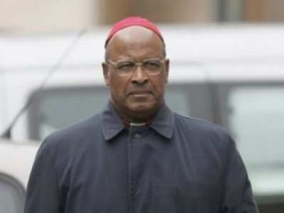 Cardeal que participou de eleição do novo papa diz que pedofilia 'não é crime'