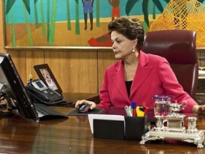 Aprovação ao governo Dilma cai 8 pontos, diz Datafolha