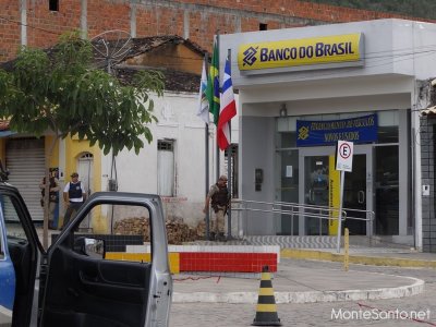 MONTE SANTO-BA: ASSALTANTES TENTAM ROUBAR BANCO DO BRASIL  
