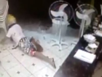 Video registra morte de assaltante em pizzaria