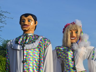 Belém do São Francisco mantém viva a tradição dos bonecos gigantes