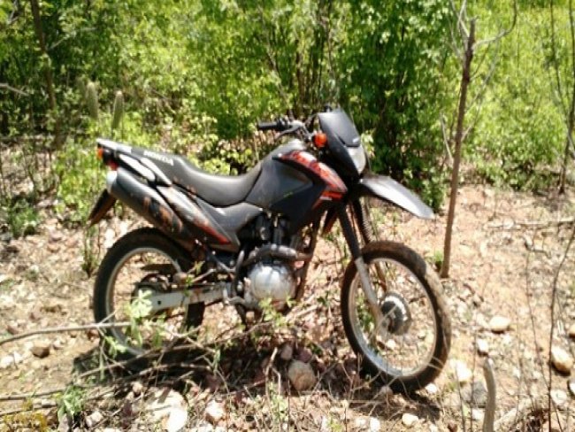 Moto roubada em Sta Cruz da B. Verde é usada em assalto em Mirandiba