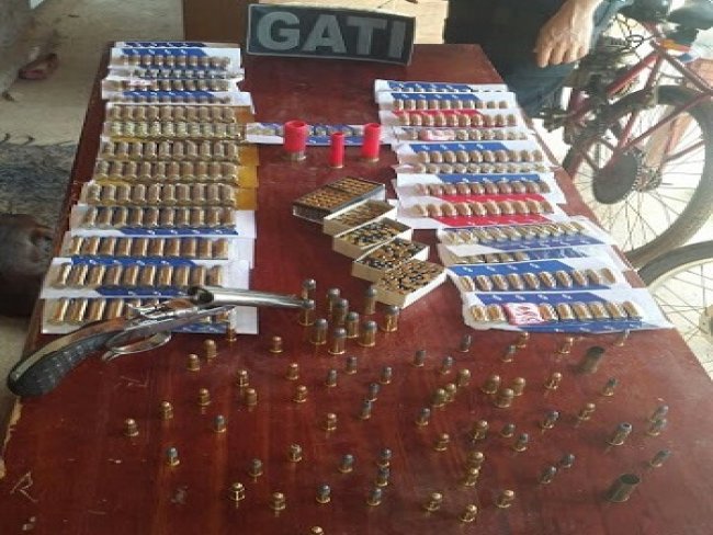 Petrolândia: PM localiza armas e munições e recupera carro roubado no Bairro Nova Esperança