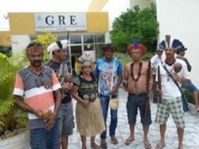 Salgueiro-PE: Índios continuam ocupando a GRE do município