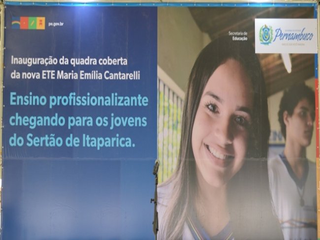 Governador de Pernambuco Paulo Câmara assina Decreto que transforma a EREM- Maria Emilia Cantarelli em Escola Técnica Estadual