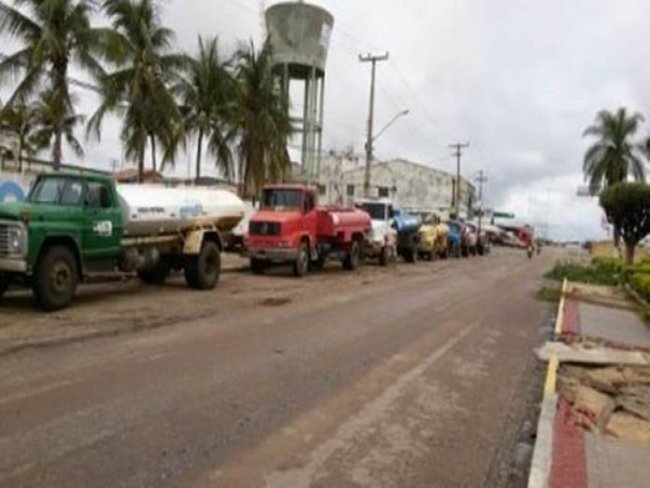 Serrita: Alegando falta de pagamento do Estado há mais de 2 anos, pipeiros planejam bloquear rodovia de acesso à Missa do Vaqueiro