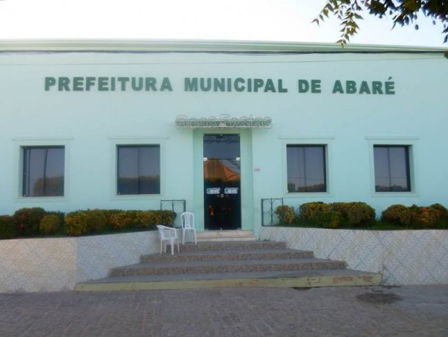 Prefeito de Abaré tem contas aprovadas com ressalvas e terá que pagar multa por irregularidades.