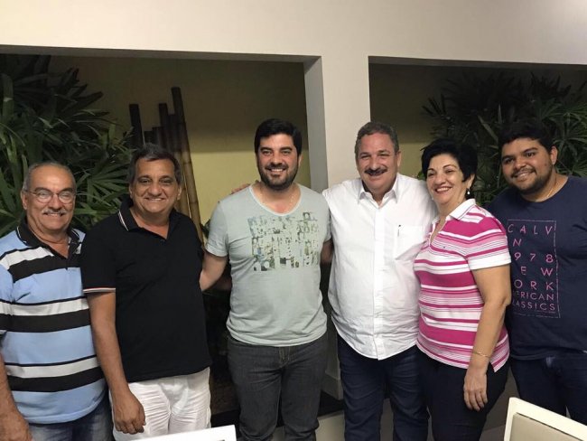 O Presidente da Assembleia Legistativa de Pernambuco, deputado estadual Eriberto Medeiros visita Kaio Manioba,Rorr Manioba e Familia