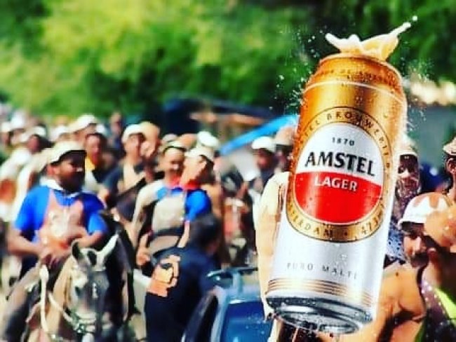 A cerveja Amstel  distribuida por Paraty Bebidas - Coca-Cola em Floresta e Regio