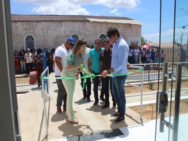 Prefeito Bernardo Manioba entrega  comunidade a nova sede do CREAS em Itacuruba.