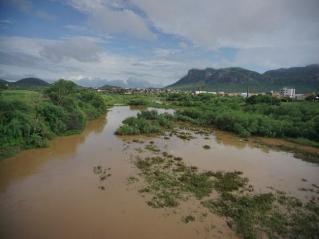 Prefeitura de Serra Talhada faz alerta a moradores diante estouro de barragens e cheia do Rio Paje