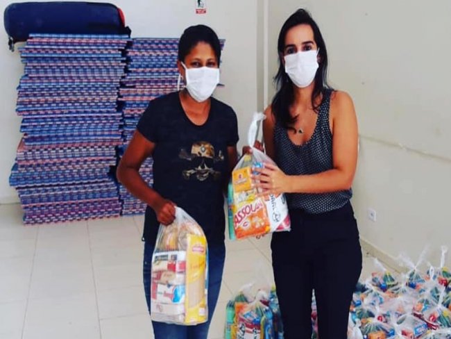 Priscila Araujo Ferraz promove campanha de doao de alimentos em Recife-PE