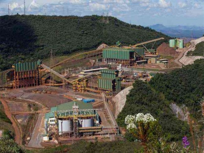 Trabalhadores de mineradora contaminados fazem explodir casos de COVID-19 em Mariana