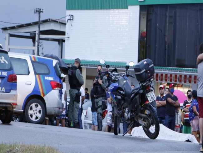 Comissrio da Polcia Civil  assassinado com tiros de fuzil em Surubim-PE Veja Video do Crime