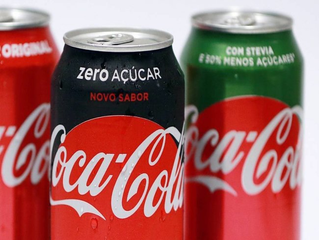 Coca-Cola segue Unilever e se torna outro gigante do marketing a suspender anncios no Facebook e no Twitter