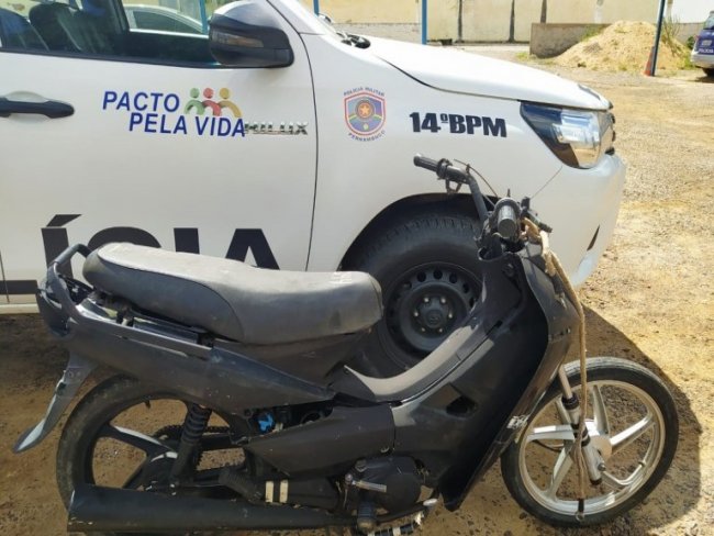 Polcia recupera moto furtada no ptio do Detran em Serra Talhada