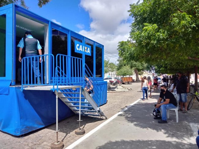 Caminho da Caixa atende moradores de Floresta-PE