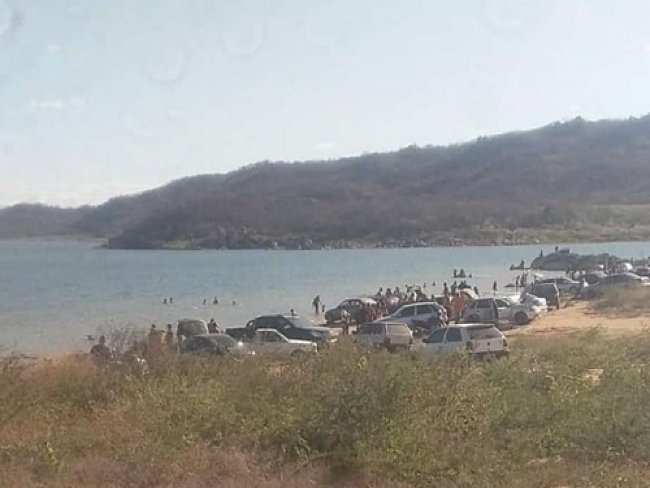Imagens de pessoas em barragem de Salgueiro mostram total desrespeito s medidas de preveno ao coronavrus
