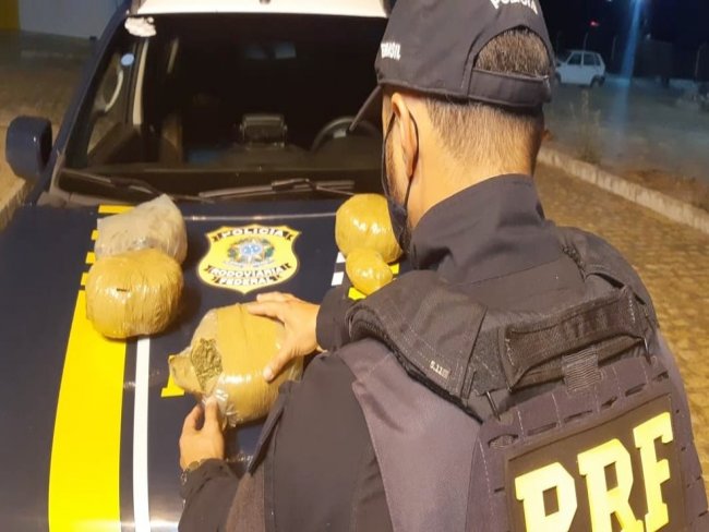 Homem que transportava maconha em nibus de viagem  detido em Cabrob