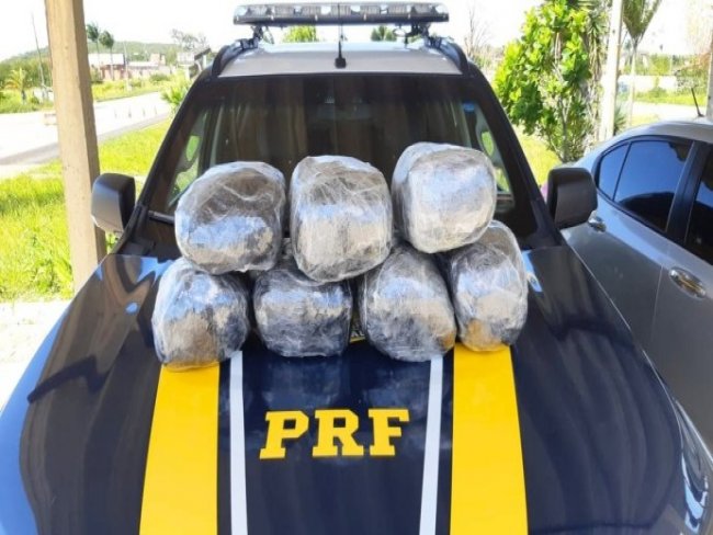 PRF apreende maconha dentro de caixas trmicas na BR-232