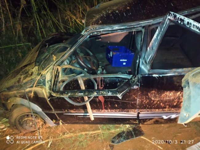 Sento S: Motorista morre e passageiros ficam gravemente feridos aps carro capotar na BA-210